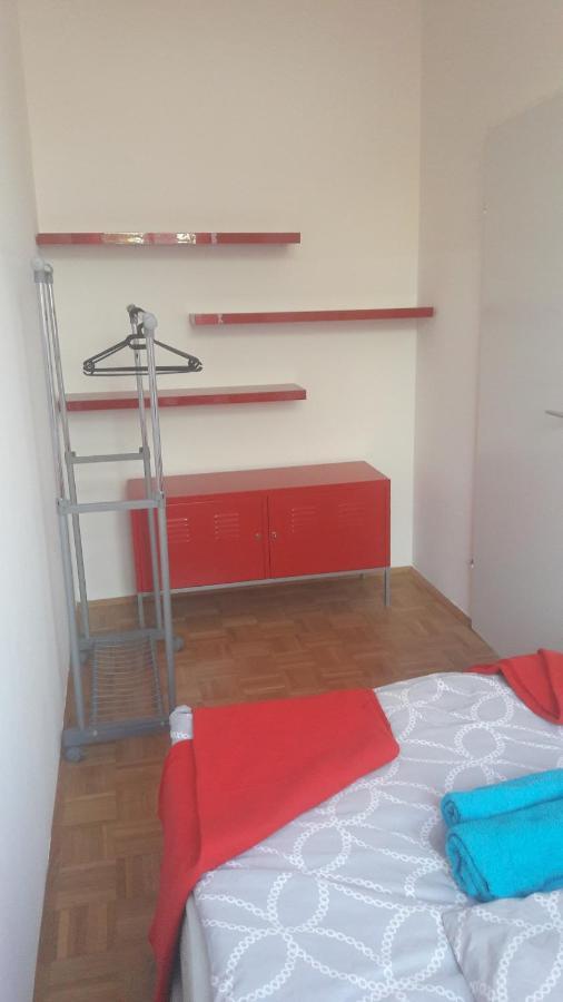 Nette Altbauwohnung Nur 10 Min Von Der City Vienna Exterior photo