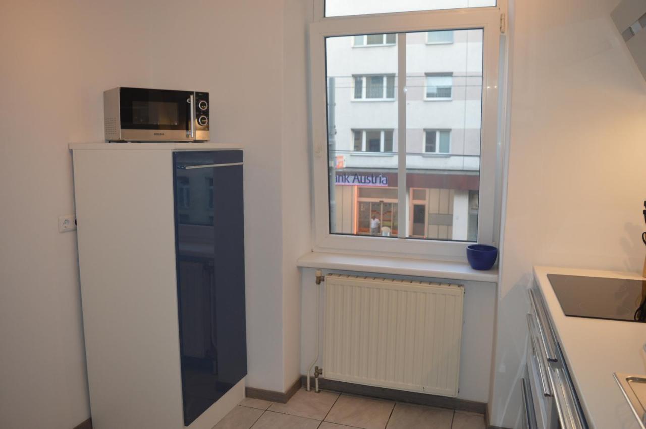 Nette Altbauwohnung Nur 10 Min Von Der City Vienna Exterior photo