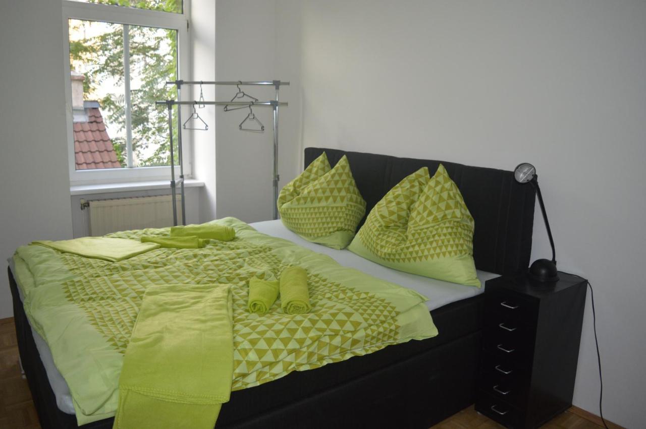 Nette Altbauwohnung Nur 10 Min Von Der City Vienna Exterior photo