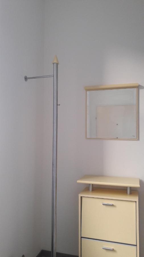 Nette Altbauwohnung Nur 10 Min Von Der City Vienna Exterior photo