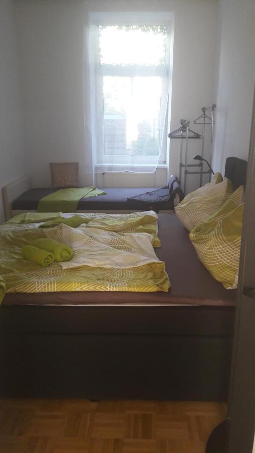 Nette Altbauwohnung Nur 10 Min Von Der City Vienna Exterior photo